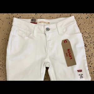 Levi’s 535 Super Skinny Mid Rise NWT White